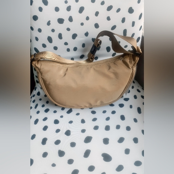 Nollia Crossbody Bag - Picture 1 of 6